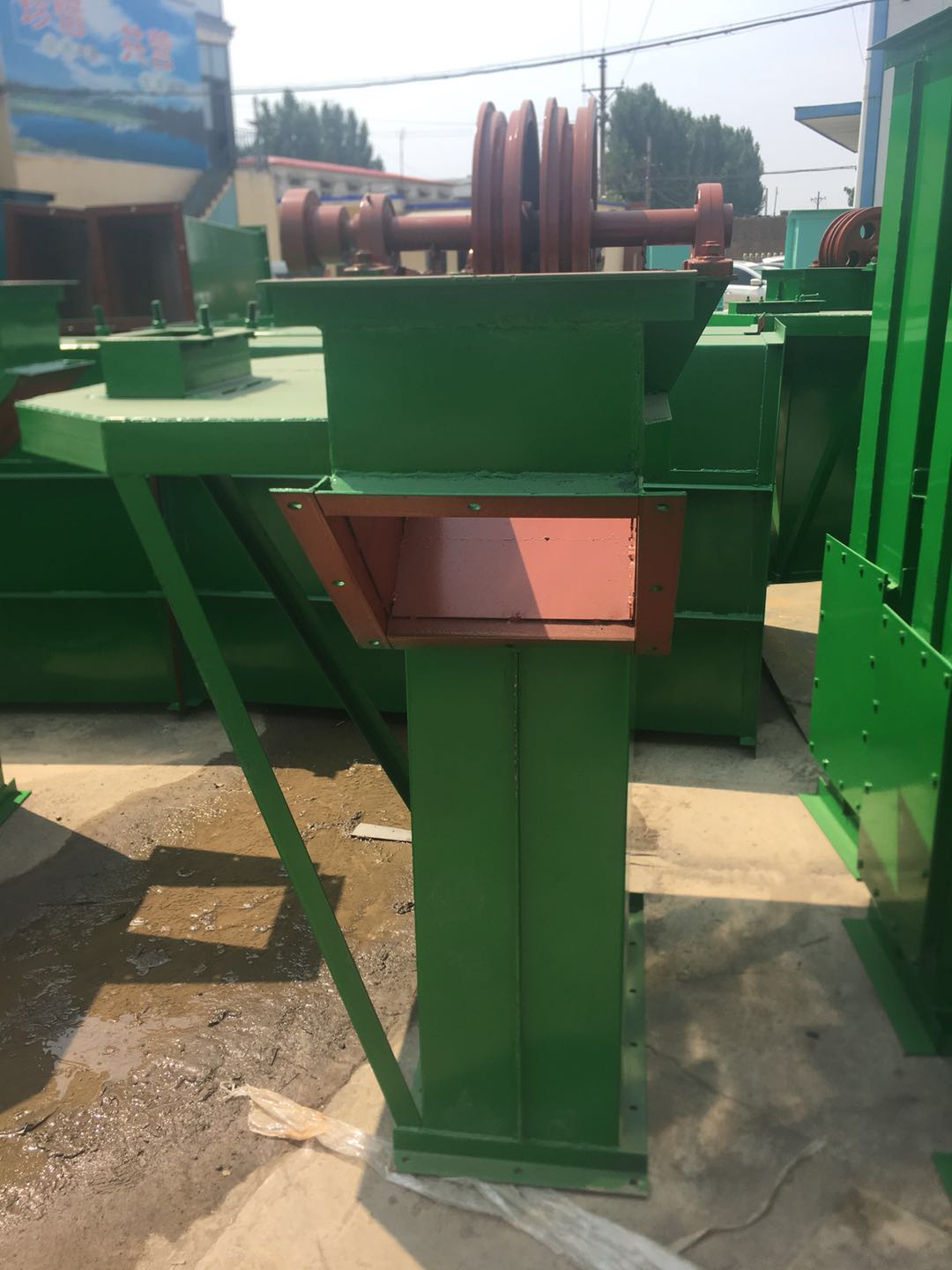 斗式提升機現場圖