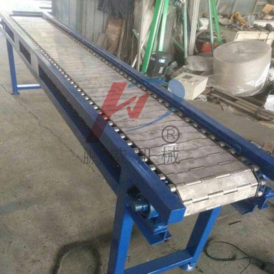 使用鏈板輸送機(jī)應(yīng)注意什么